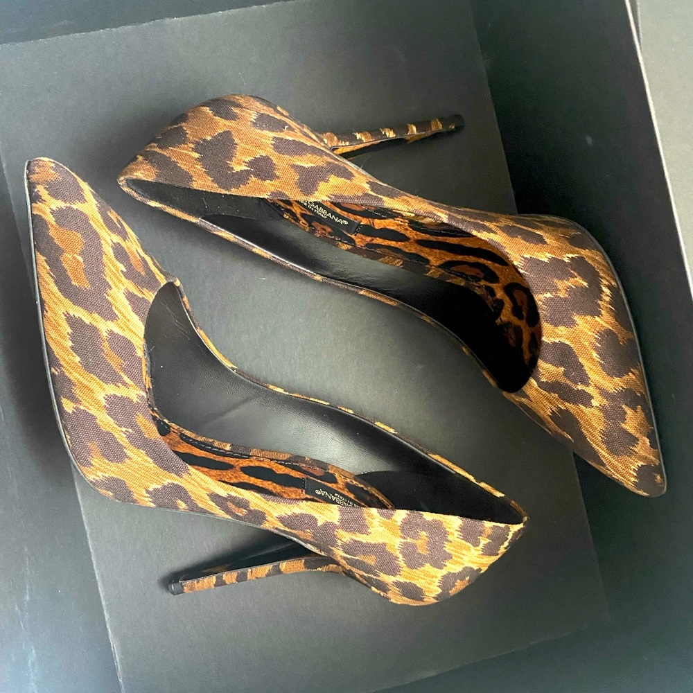 NWT DOLCE & GABBANA HEELS